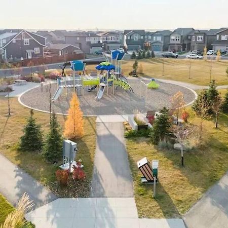 Cozy Suites In Calgary Area Balzac 外观 照片