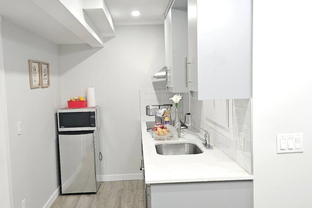Cozy Suites In Calgary Area Balzac 外观 照片