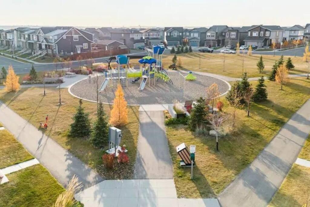 Cozy Suites In Calgary Area Balzac 外观 照片