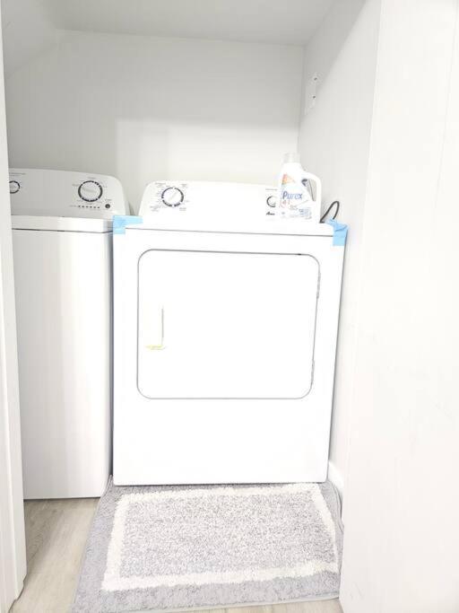 Cozy Suites In Calgary Area Balzac 外观 照片