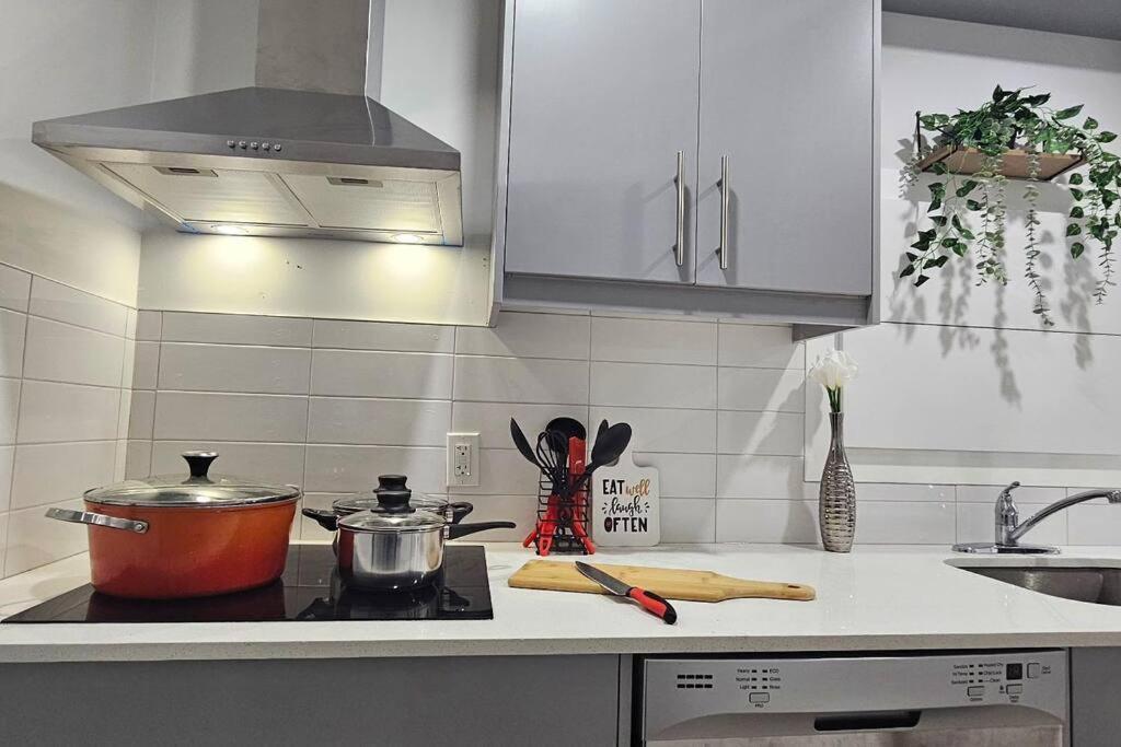 Cozy Suites In Calgary Area Balzac 外观 照片